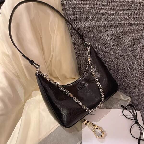 French Style Genuine Leather Underarm Bag For Women 2026 New Retro Crescent Bag Trendy Chain Casual Versatile Crossbody Bag