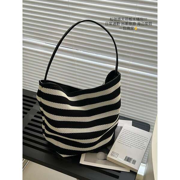 Black And White Striped Hollow Out Large Capacity Tote Bag 2026 New Casual Luxury Commuter Crossbody Bucket Bag For Women