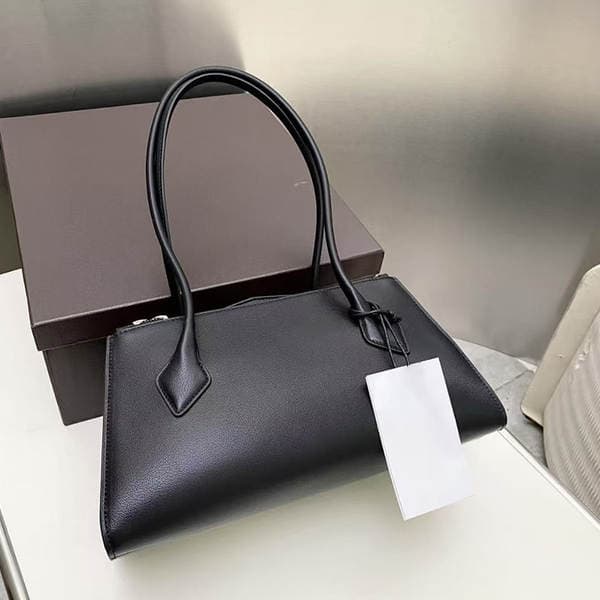 French Vintage Genuine Leather Underarm Bag For Women, Niche Design Baguette Bag, Versatile Shoulder Handbag For Commuting