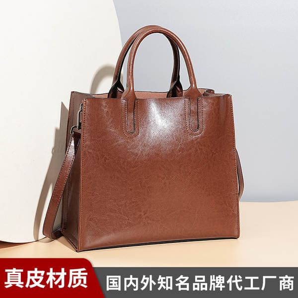 Large Capacity Women's Genuine Leather Bag 2025 Handheld Tote Large Commuter Laptop Bag Business Briefcase For Women