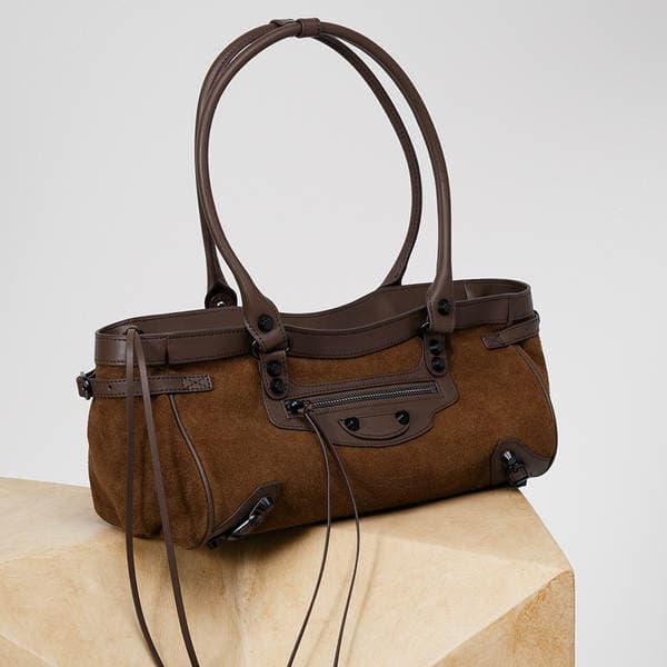 New Matte Cowhide Biker Bag Retro Studded Women's Handbag Casual Commuter Shoulder Bag Underarm Tote