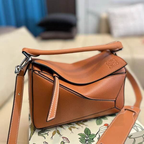 2025 New Luxury Women's Classic Shoulder & Crossbody Bag, Quilted Geometric Large Capacity Pillow Bag