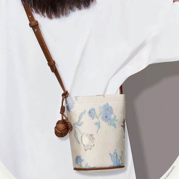 2026 Spring/Summer New Retro Trendy New Chinese Style Casual Versatile Single Shoulder Crossbody Bag Commuter Bucket Bag Phone Bag