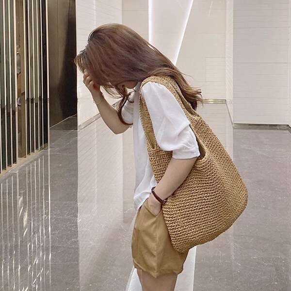 Women's Straw Woven Bag 2025 New Summer Versatile Casual Shoulder Bag Mori Style Handmade Large Capacity Beach Bag