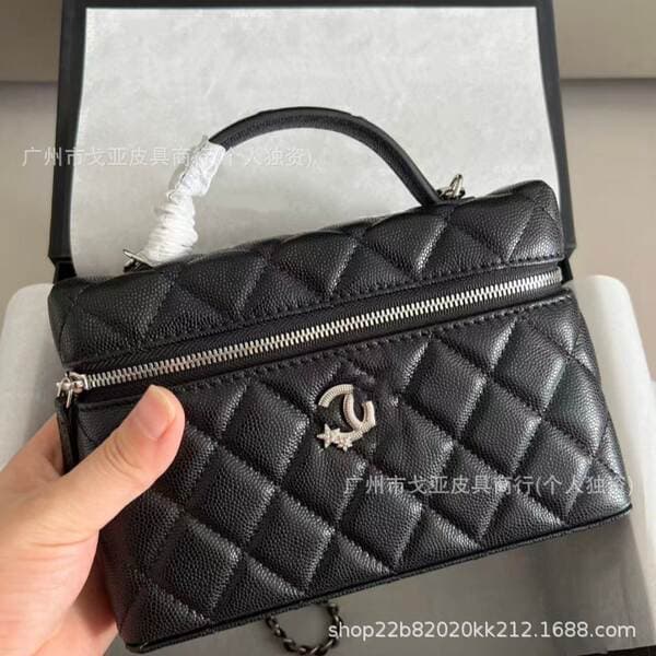 2025 New Luxury Style Quilted Chain Bag Women's Genuine Leather Shoulder Crossbody Bag Versatile Lunch Box Bag Evening Bag Handbag