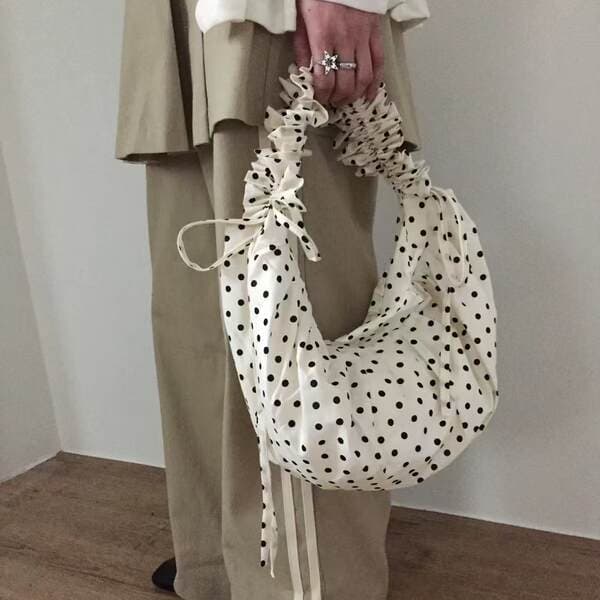 2025 Korean Style Black And White Polka Dot Pleated Lace Drawstring Crossbody Bag Nylon Versatile Commuter Dumpling Bag For Women
