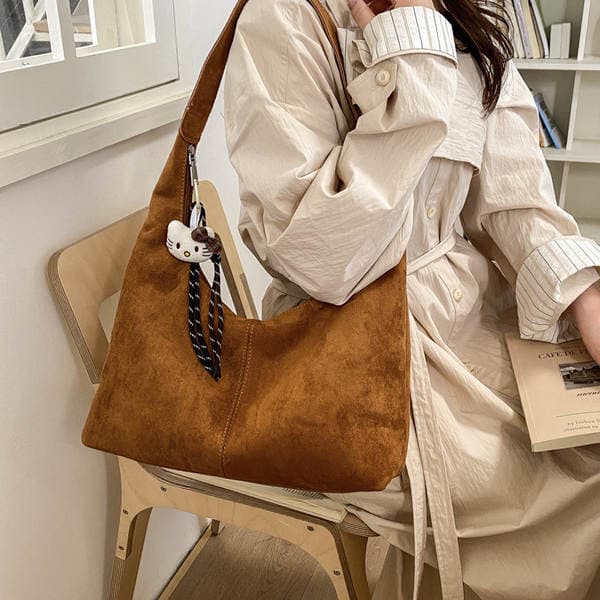Korean Style Niche Retro Faux Suede Bucket Bag For Women 2026 Spring New Large Capacity Fashion Shoulder Underarm Bag