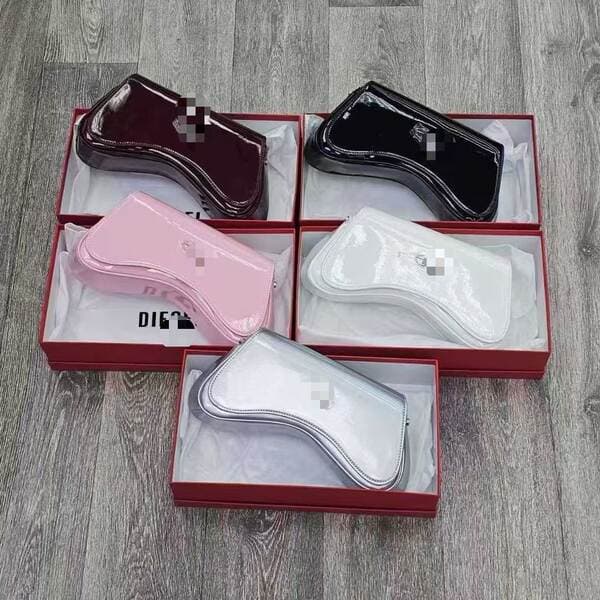 2025 New Crescent Niche Design Casual Underarm Bag Fashion High-End Versatile Commuter Women's Handbag
