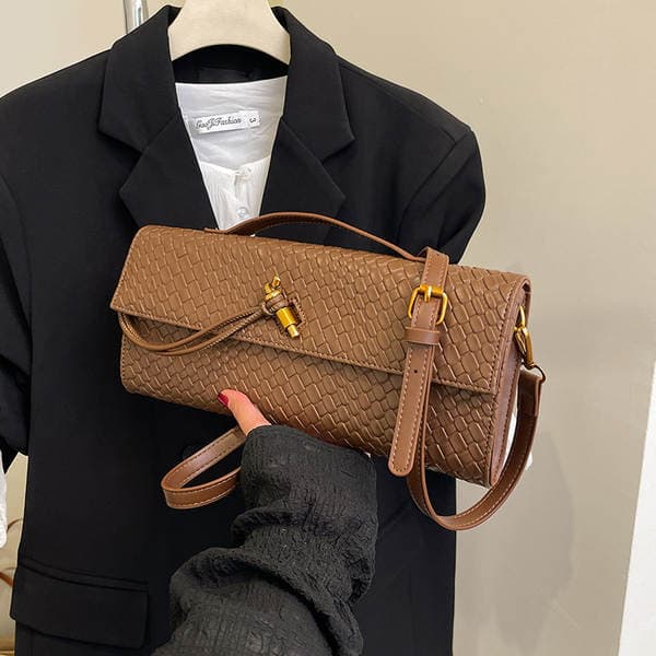 2025 New Cross-Border Woven Baguette Crossbody Bag Vintage Texture Handbag Simple Luxury Shoulder Bag