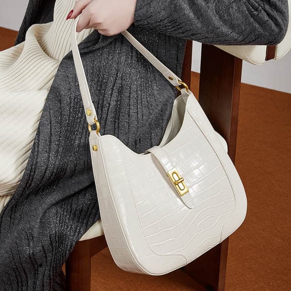 Genuine Leather Niche Design 2026 Spring/Summer New Large Capacity Crocodile Embossed Patent Cowhide Underarm Bag Women's Shoulder Crossbody Bag