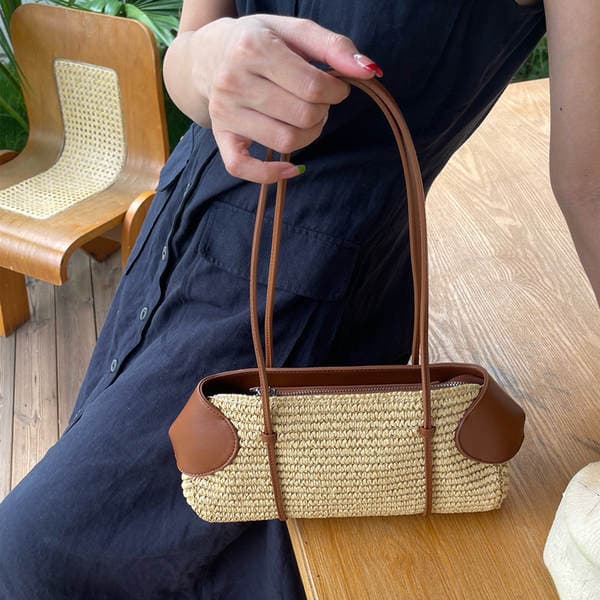 Niche Design Vacation Style Double-Sided Baguette Straw Woven Bag 2026 New Large Capacity Casual Versatile Handbag Shoulder Bag