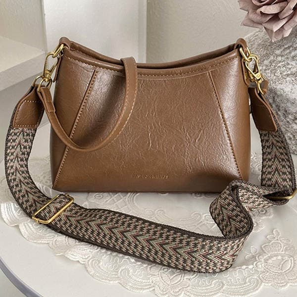 Cross-Border Wholesale French Vintage Underarm Bag For Women 2026 New Retro Commuter Baguette Bag Elegant Shoulder Handbag