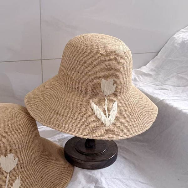 Hand-Woven Raffia Straw Hat for Women, Summer Sun Protection UV Blocking Beach Hat for Vacation