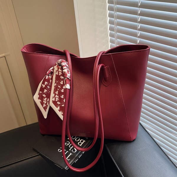 Women's Red Handbag 2025 New Arrival Luxury Shoulder Bag Large Capacity Commuter Bag Bridal/Bridesmaid Wedding Clutch