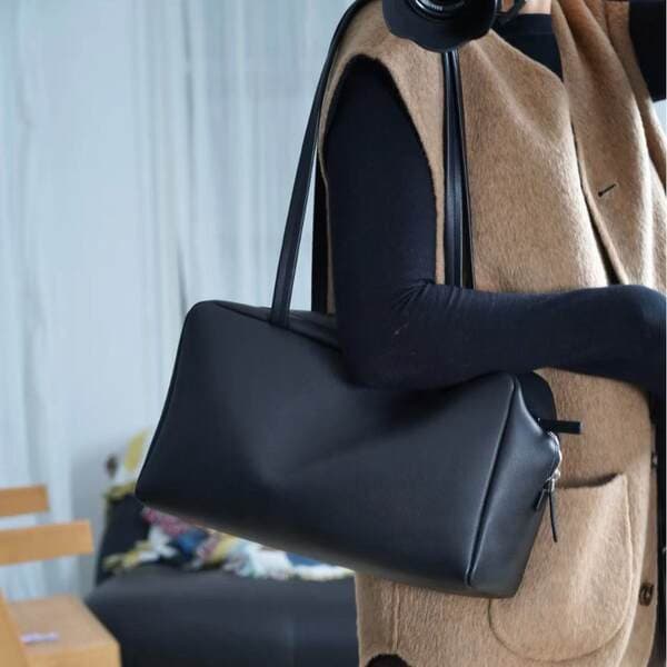 2025 New Row Old Money Style Astra Bowling Lambskin Shoulder Bag Versatile Commuter Large Capacity Boston Bag For Women
