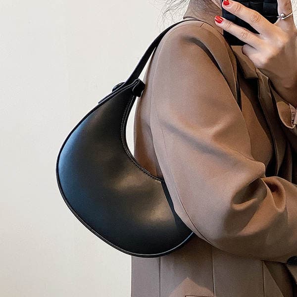 French Niche Women's Underarm Bag 2026 Autumn/Winter New Single Shoulder Bag Versatile High-End Texture Fashion Baguette Bag