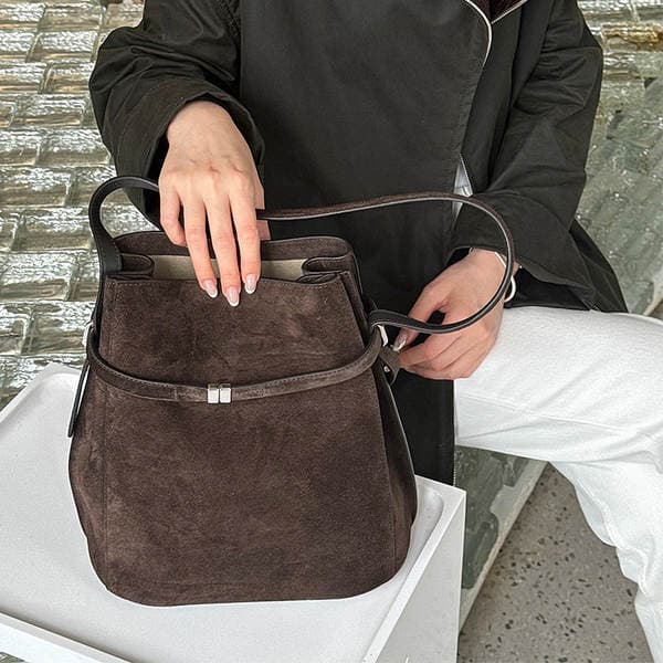 2025 New Toteme Genuine Leather Minimalist Bucket Bag For Women, Swedish Niche Design Shoulder Bag, Versatile Commuter Crossbody Bag