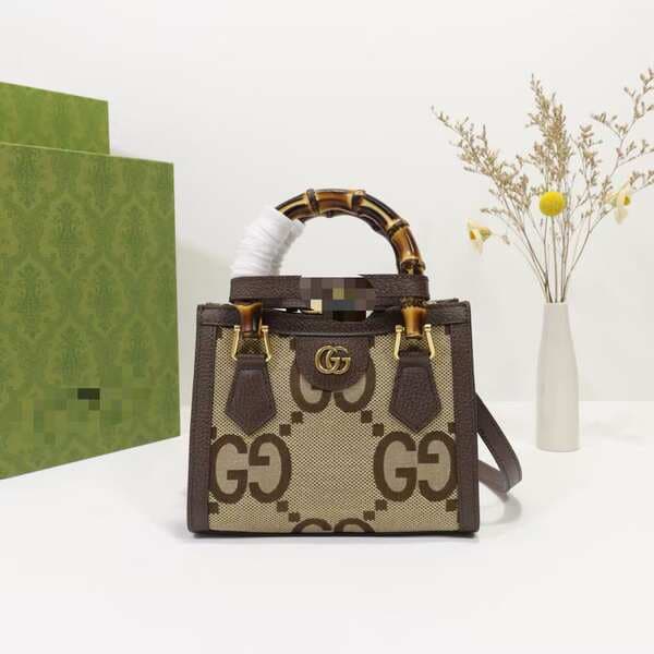 French Style Niche Women's Bag 2025 New Arrival Versatile Shoulder Bag Crossbody Bag Commuter Handheld Tote Bag