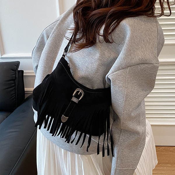 Autumn Niche Retro Commuter Motorcycle Tassel Bag For Women 2025 Fall/Winter New Leather Buckle Matte Shoulder Crossbody Bag