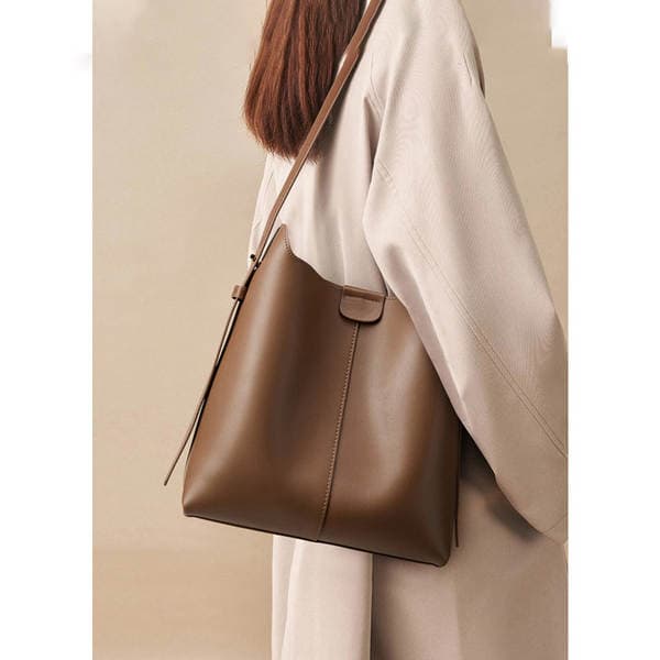 Wholesale 2026 New Autumn/Winter Women's Crossbody Bag, Commuter Bucket Bag, High-Quality Texture Large Capacity Shoulder Underarm Bag
