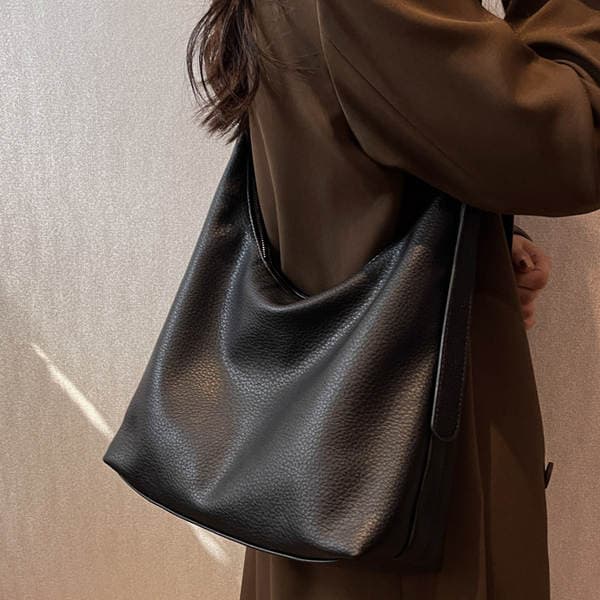 Large Capacity Women's Handbag 2022 New Fashion High-Quality Shoulder Crossbody Bag Versatile Commuter Tote Bag