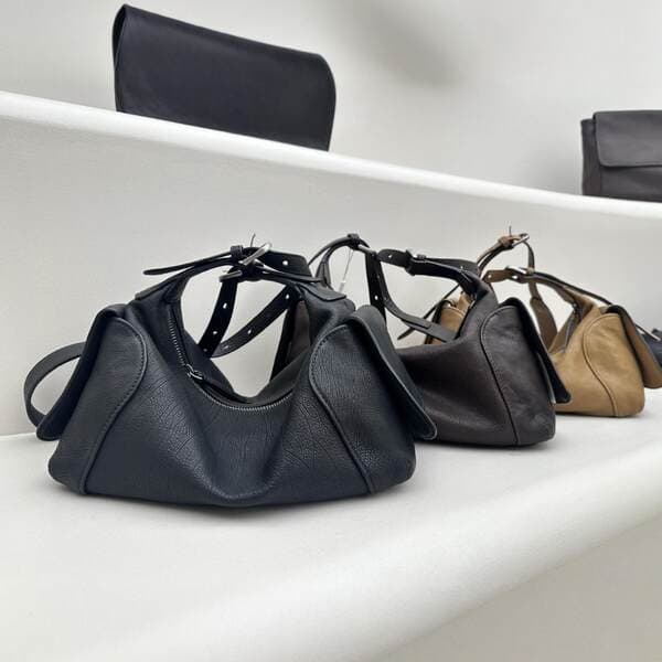Vegetable-Tanned Cowhide Minimalist Hobo Bag - Unique Designer Shoulder Bag For Women, Versatile Genuine Leather Dumpling Bag For Commuting