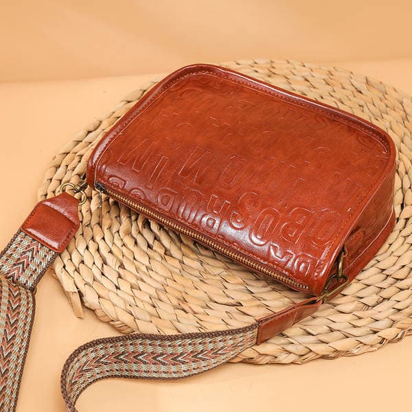 Women's 2026 New Fashion Soft Leather Embossed Shoulder Bag Crossbody Large Capacity Vintage Saddle Pea Bag