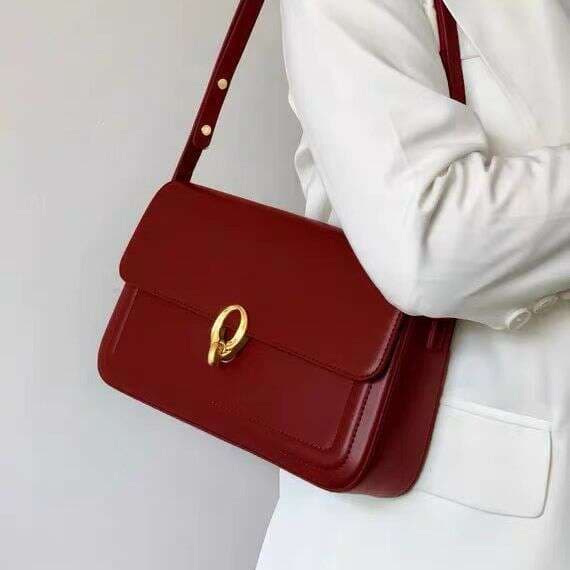 High-Texture Red Retro Bridal Wedding Bag 2026 New Arrival Luxury Commuter Underarm Bag French Niche Handbag Trendy