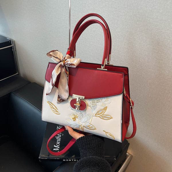 Light Luxury Women's Handbag New Niche Design National Style Embroidered Large Capacity Tote Bag For Moms And Commuting