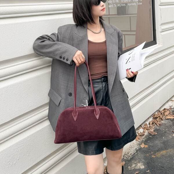 Niche Design French Vintage Matte Cowhide Tote Bag For Women 2024 New Arrival Large Capacity Shoulder Baguette Bag For Commuting