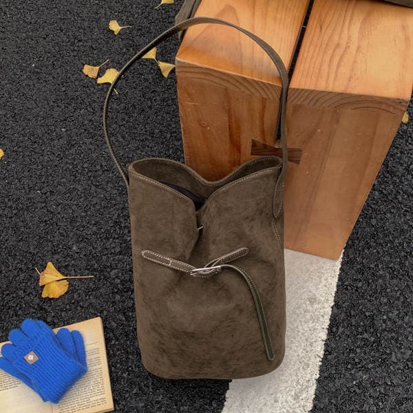 Casual Retro Suede Bag For Women 2025 New Arrival Commuter Versatile Shoulder Underarm Bag Simple Tote Bucket Bag