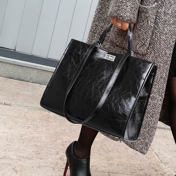 Women's Genuine Leather Handbag 2026 New Large Capacity Tote Bag Versatile Black Handbag Shoulder Bag For Commuting