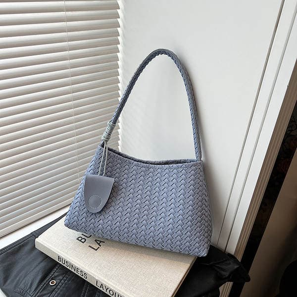 2025 New French Niche Elegant Handbag Luxury Fashion Woven Bag Minimalist Single Shoulder Underarm Baguette Bag