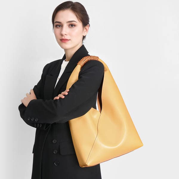 Genuine Leather Women's Handbag Large Capacity 2025 New Arrival Tote Bag Shoulder Bag For Commuting