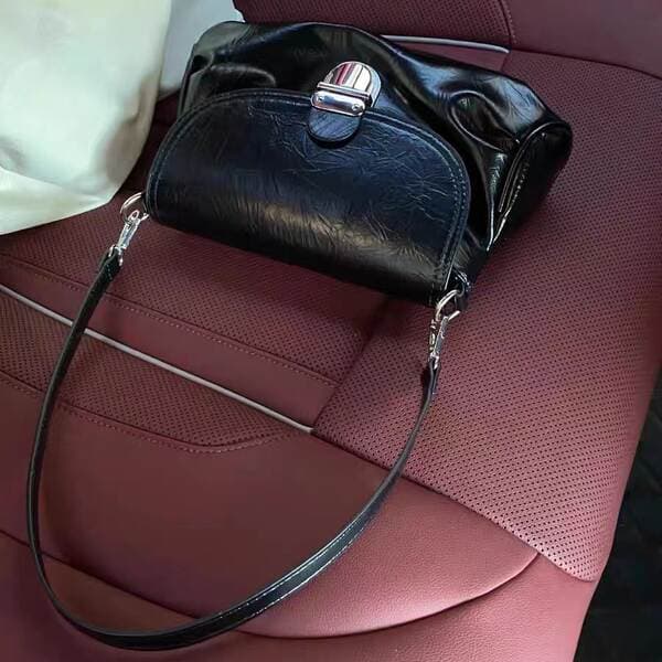 2026 Autumn New Women's Retro Soft Leather Shoulder Bag French Versatile Underarm Bag Luxury Crossbody Small Bag