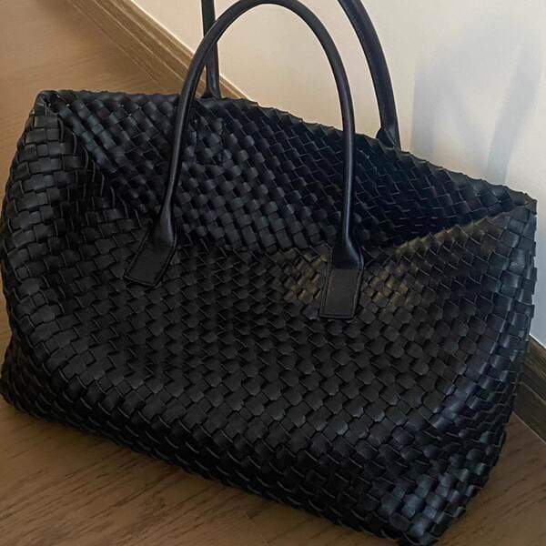 Large Capacity Hand-Woven Women's Bag 2025 New Arrival Luxury Minimalist Commuter Shoulder Underarm Tote Bag