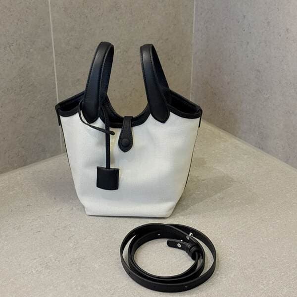 Fashion Women's Shoulder Bag Trendy PU Leather Lightweight Outdoor Shopping Handbag Large Capacity Crossbody Soft Leather Backpack