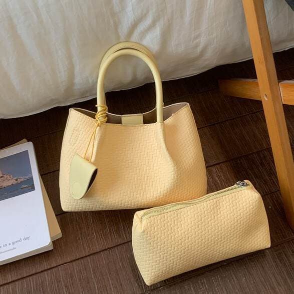 Fresh And Sweet Commuter Shoulder Bag For Women 2026 New Luxury Versatile Handbag Niche Casual Woven Crossbody Bag