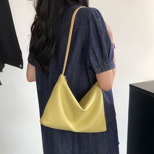 Minimalist Soft Cowhide Hobo Bag 2026 New Casual Versatile Commuter Large Capacity Genuine Leather Dumpling Bag Crossbody Bag For Women