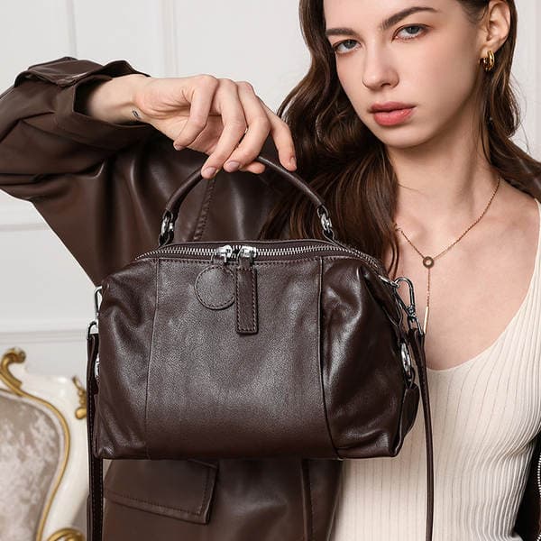 Retro Luxury Cowhide Shoulder Bag 2026 New Fashion Trendy Boston Handbag Versatile Commuter Crossbody Bag