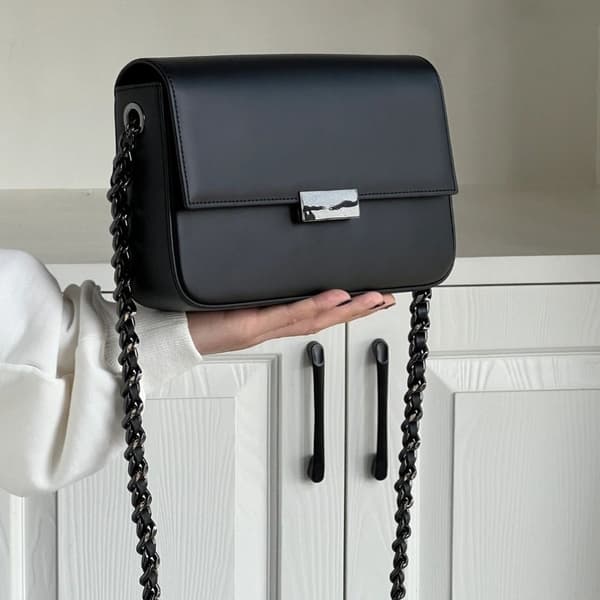 2025 New Small Square Bag Trendy Textured French Niche Chain Bag Commuter Shoulder Crossbody Bag High-End