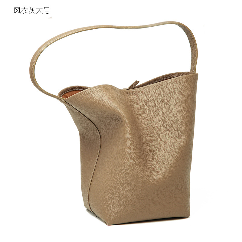 2026 New Genuine Leather Women's Tote Bag Large Capacity Top Grain Cowhide Commuter Bucket Bag - Thumbnail 15