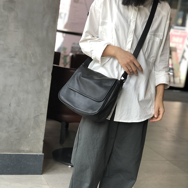 2025 New Flap Genuine Leather Women's Bag - Simple Casual Top Layer Leather Messenger & Crossbody Bag - Thumbnail 4