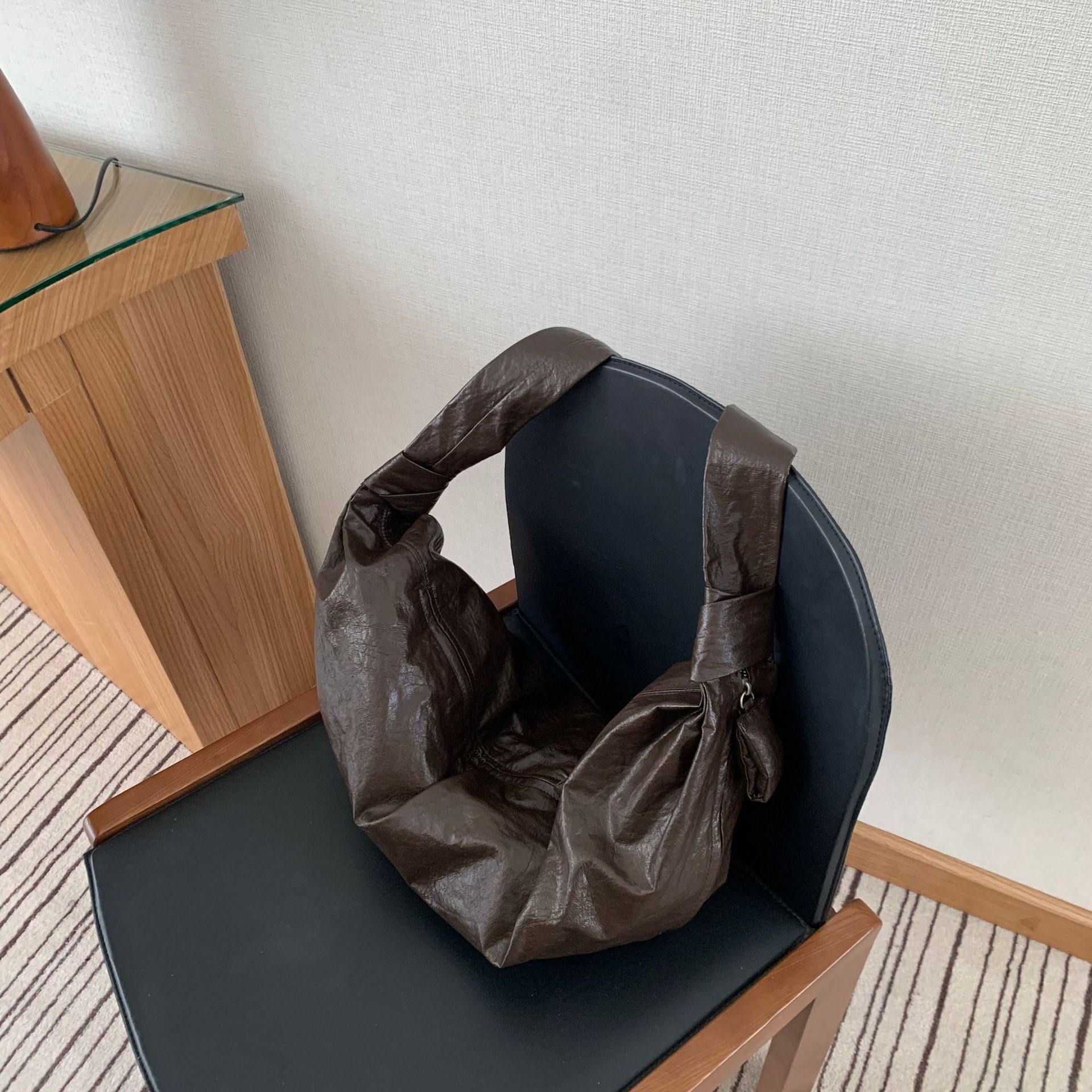 韩版新款单肩斜挎饺子包pu软皮通勤女包大容量高级感简约小众包包 - Thumbnail 8