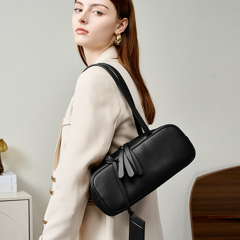 Top Grain Leather Bowling Bag for Women Korean Style Commuter Niche Baguette Style High-End Underarm Bag - Thumbnail 3