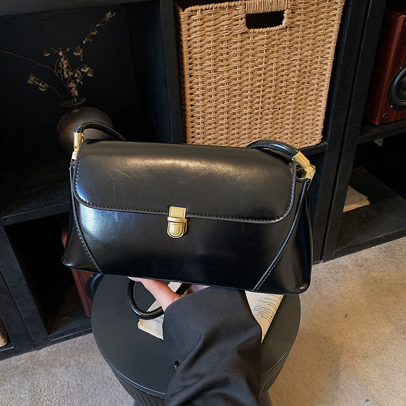 High-End Elegant Fashion Shoulder Bag Retro French Baguette Underarm Bag Trendy Crossbody - Thumbnail 2