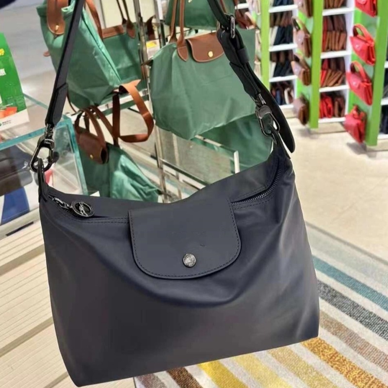 Autumn/Winter Longchamp Hobo Bag - Large Capacity Messenger Shoulder Bag for Fashionable Commuting - Thumbnail 15