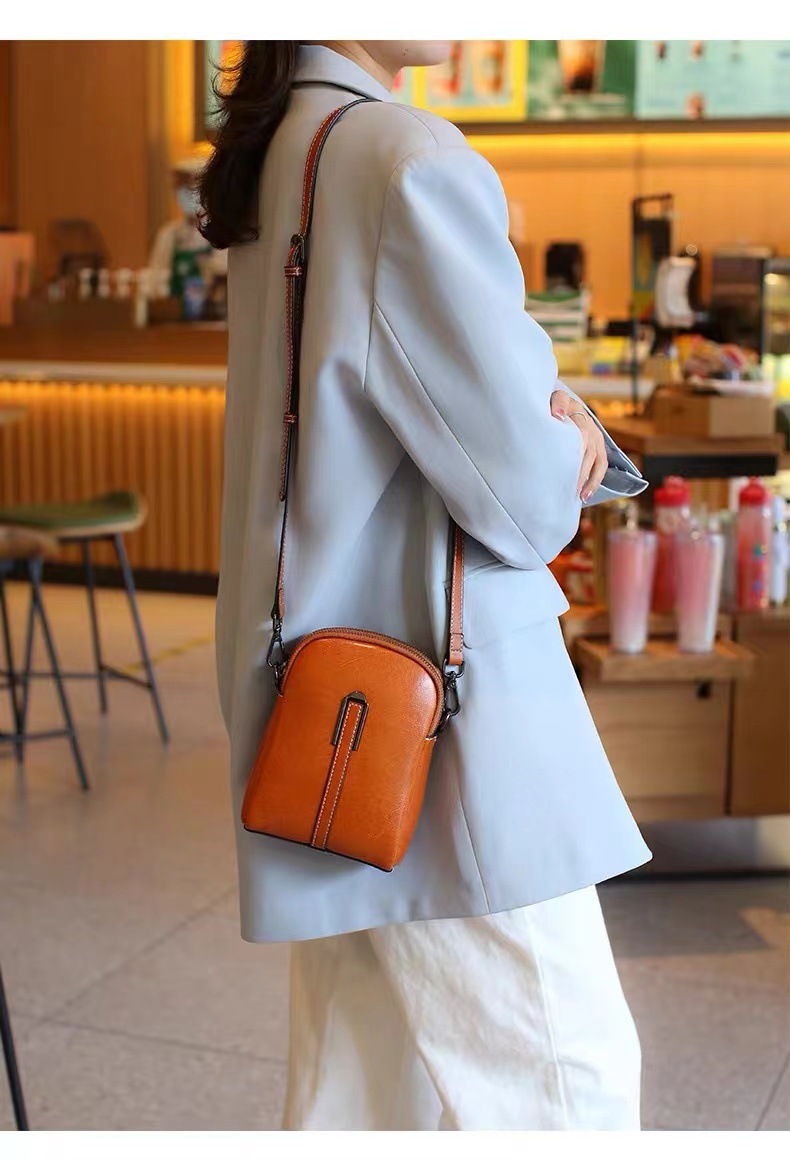 2024 New Genuine Leather Shell Bag, Fashionable Commuter Mini Shoulder Bag - Thumbnail 7