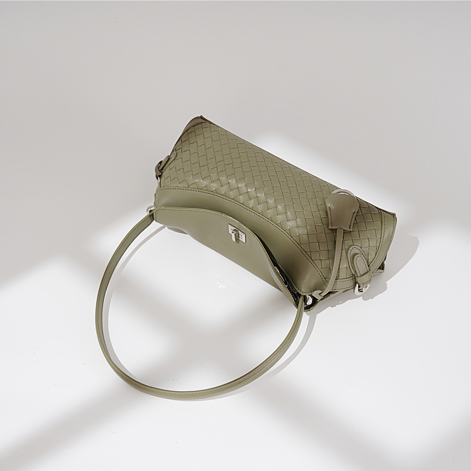 High-End Cowhide Shoulder Bag - French Niche Style Luxury Genuine Leather Underarm Bag for Commuting - Thumbnail 2