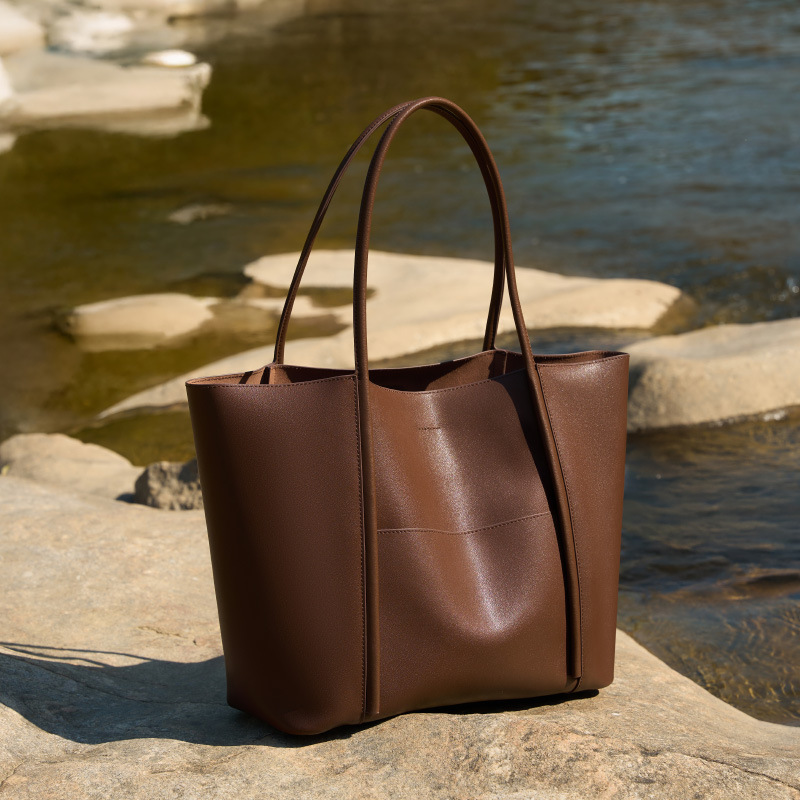 Large Capacity Genuine Cowhide Tote Bag - Premium Women's Shoulder Bag for Commuting - Thumbnail 4